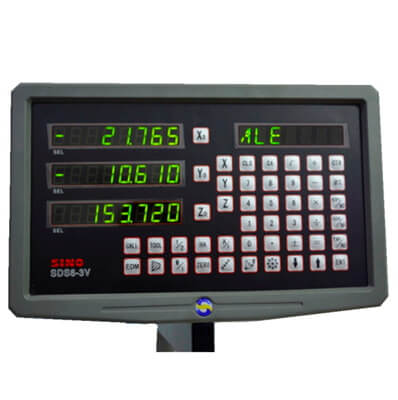 Z41200 Многофункциональная УЦИ SINO SDS6-3V позволяет отслеживать перемещение по трем осям с дискретностью 1 знак  Помимо этого УЦИ имеет различные функции для расчета при изготовлении конусо- или дугообразных деталей 
